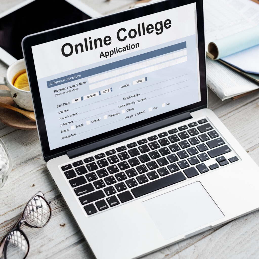 JEE Mains Result 2025 पूरी जानकारी और डाउनलोड प्रक्रिया 5 online collage application document form concept
